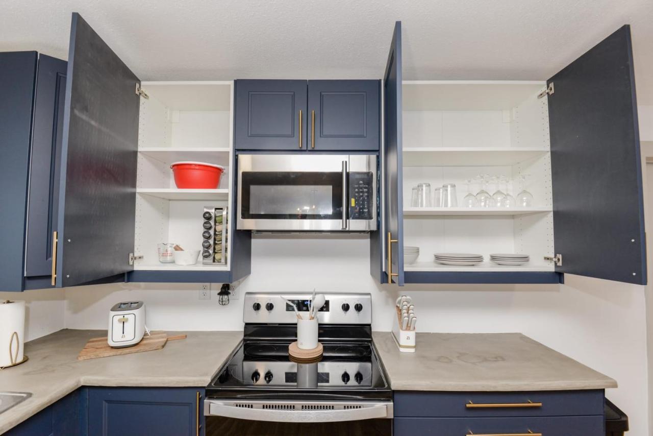 New Remodeled Townhome In Central Fargo Bagian luar foto